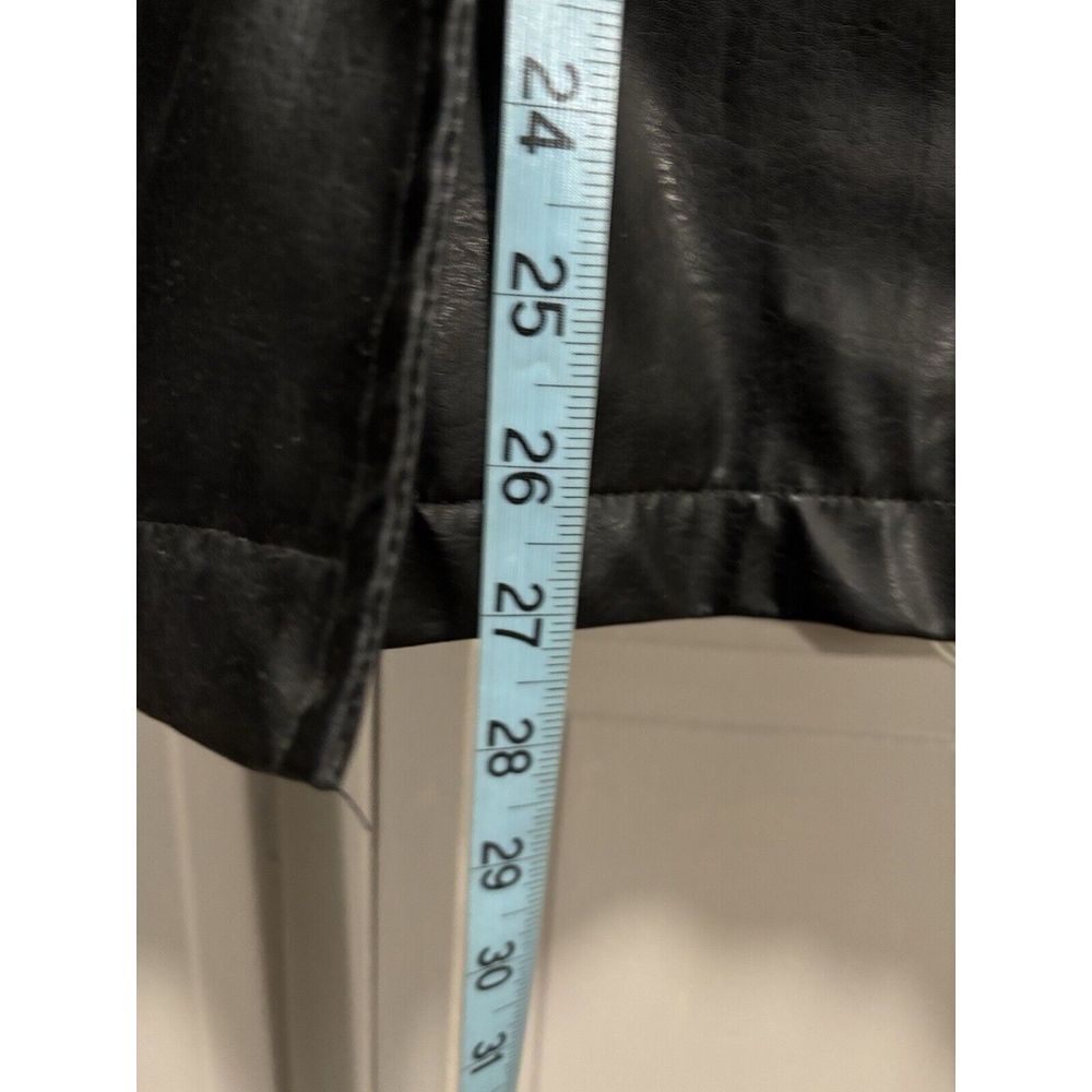 Highway Black Faux Leather Jacket Button Up Lined Size Medium Lined Pockets - Picture 4 of 6